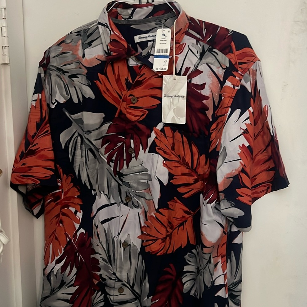 XL Tommy Bahama shirt short sleeve